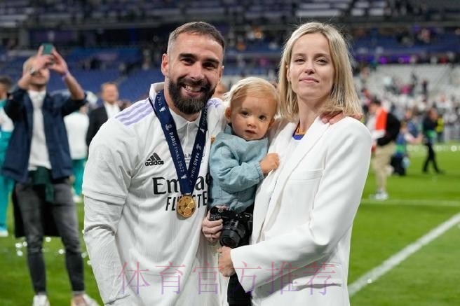 皇马官方:俱乐部与卡瓦哈尔续约至2025年 皇马官方:俱乐部与卡瓦哈尔续约至2025年