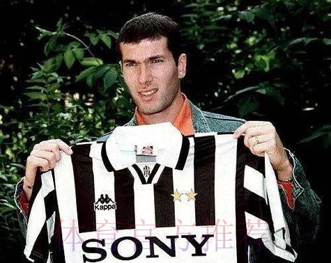 齐达内:我对全队防守很满意 不会轻视队中任何球员